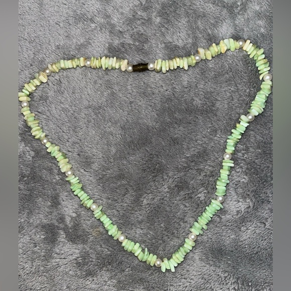 Vintage Puka Shell Choker Green Textured Surfer Beachy Nautical - Picture 1 of 3